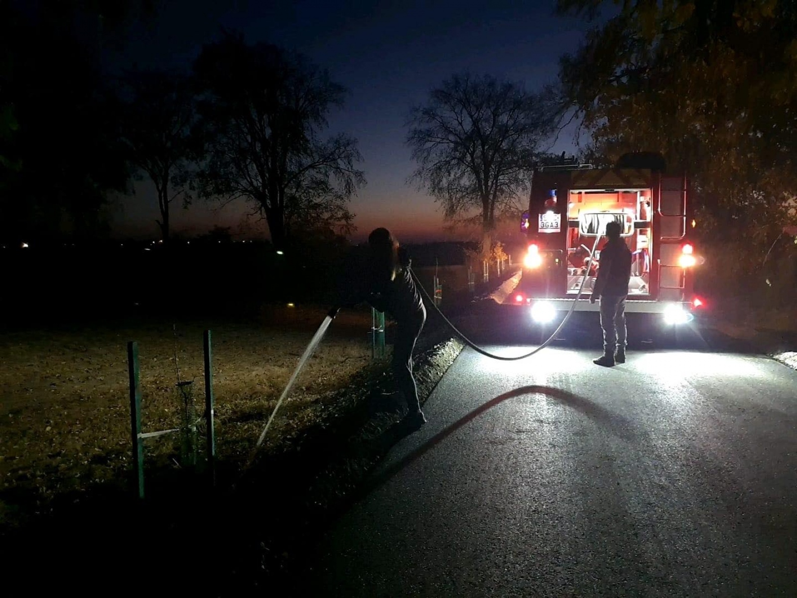 Zdjęcie w galerii na portalu naszraciborz.pl: Na Turmasach ruszył program czereśniowy radnego Bolika. Wandale nie kazali na siebie długo czekać! wiadomości z regionu