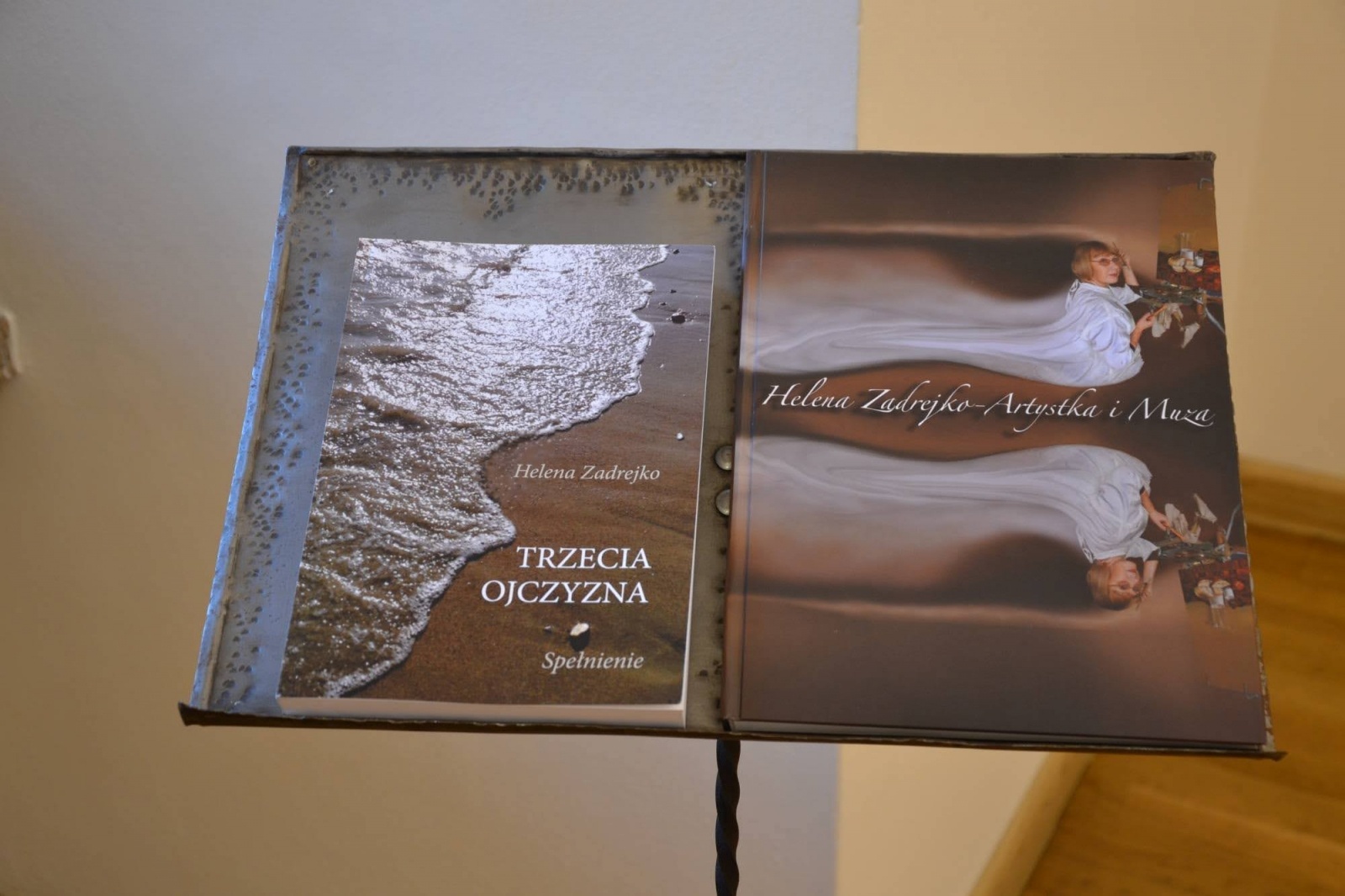 Zdjęcie w galerii na portalu naszraciborz.pl: Droga usłana barwami - finisaż wystawy malarstwa Heleny Zadrejko wiadomości z regionu