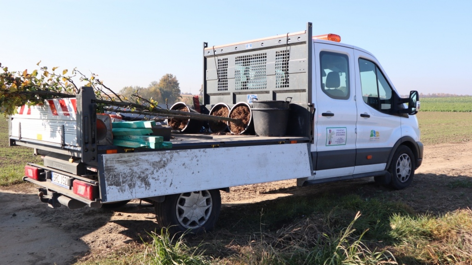 Zdjęcie w galerii na portalu naszraciborz.pl: Powiat włącza się w kolejną akcję sadzenia drzew wiadomości z regionu