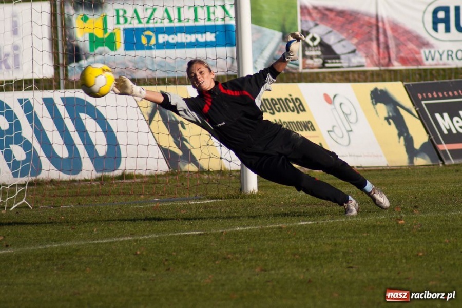 Zdjęcie w galerii na portalu naszraciborz.pl: Unitki mistrzyniami jesieni wiadomości z regionu