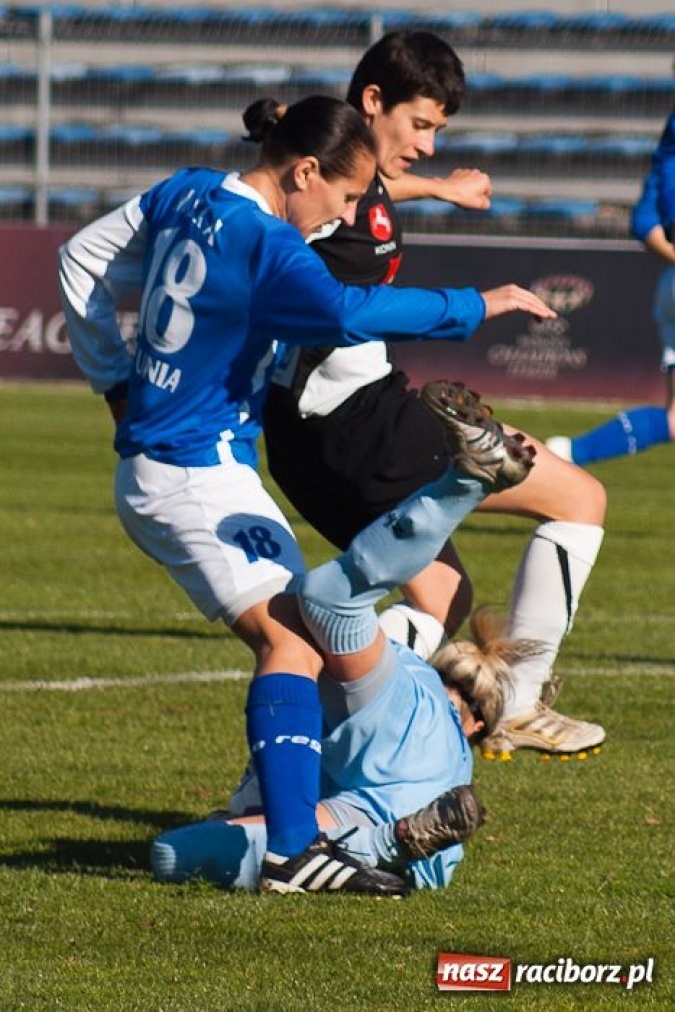 Zdjęcie w galerii na portalu naszraciborz.pl: Unitki mistrzyniami jesieni wiadomości z regionu