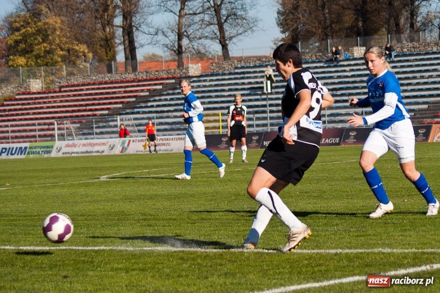 Zdjęcie w galerii na portalu naszraciborz.pl: Unitki mistrzyniami jesieni wiadomości z regionu