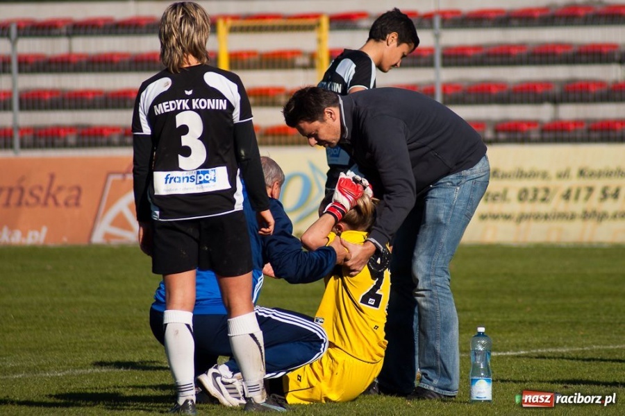 Zdjęcie w galerii na portalu naszraciborz.pl: Unitki mistrzyniami jesieni wiadomości z regionu