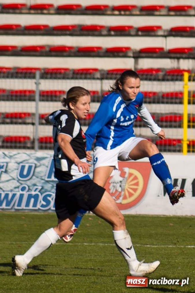 Zdjęcie w galerii na portalu naszraciborz.pl: Unitki mistrzyniami jesieni wiadomości z regionu