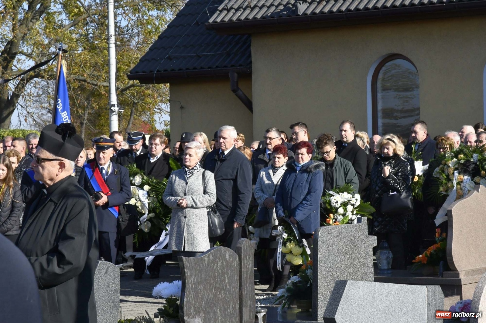 Zdjęcie w galerii na portalu naszraciborz.pl: W Zawadzie Książęcej pożegnano śp. ks. Rudolfa Beera [FOTO i WIDEO] wiadomości z regionu