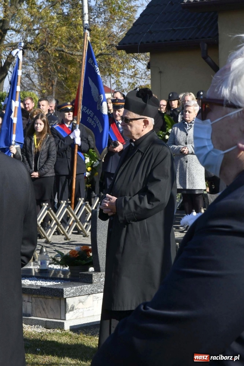 Zdjęcie w galerii na portalu naszraciborz.pl: W Zawadzie Książęcej pożegnano śp. ks. Rudolfa Beera [FOTO i WIDEO] wiadomości z regionu