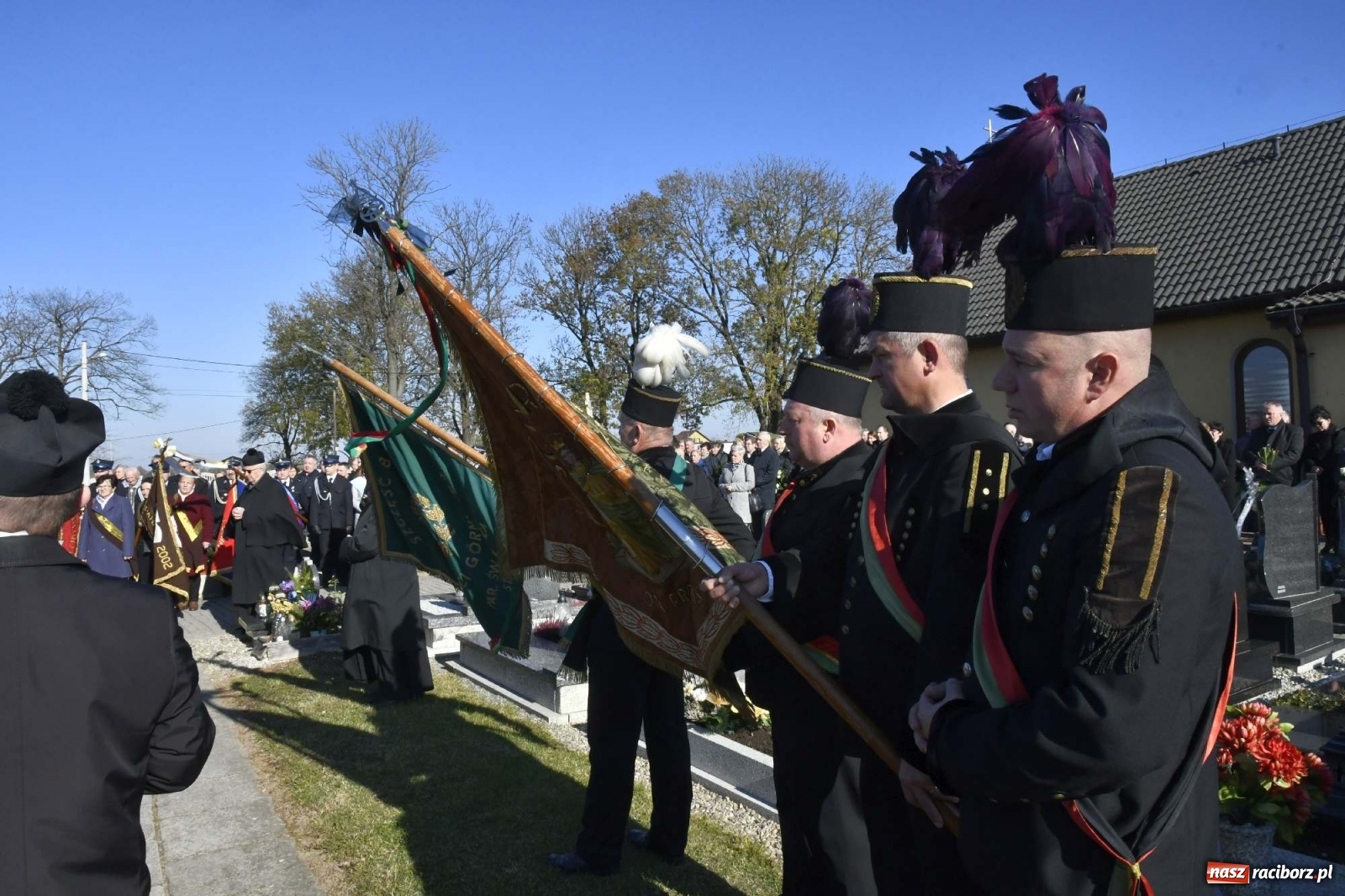 Zdjęcie w galerii na portalu naszraciborz.pl: W Zawadzie Książęcej pożegnano śp. ks. Rudolfa Beera [FOTO i WIDEO] wiadomości z regionu
