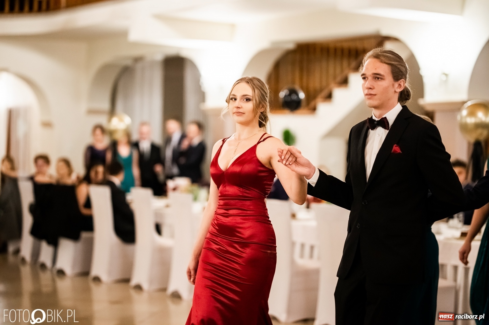Zdjęcie w galerii na portalu naszraciborz.pl: Studniówka II LO im. Adama Mickiewicza w Raciborzu [FOTO i WIDEO] wiadomości z regionu
