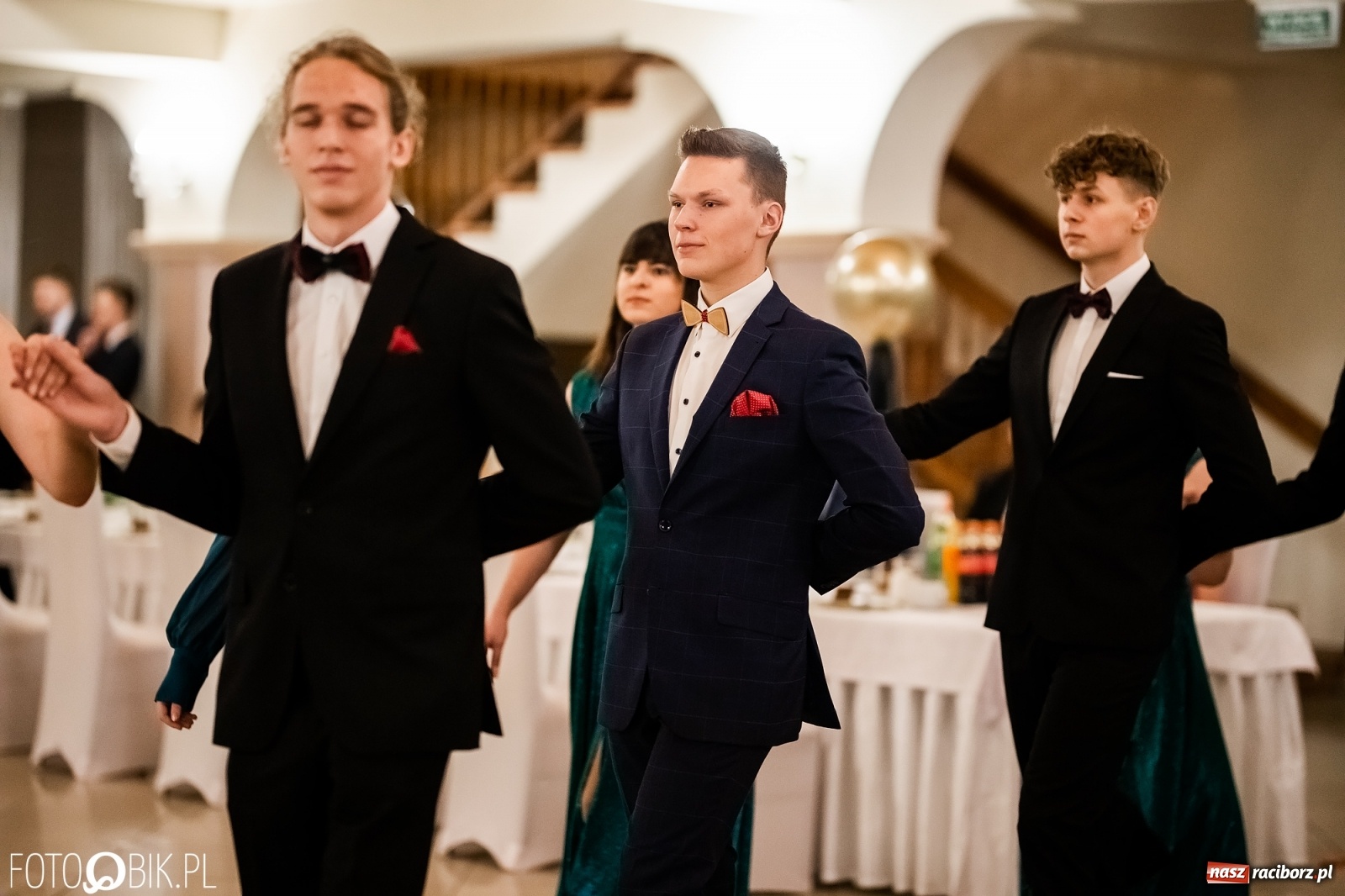 Zdjęcie w galerii na portalu naszraciborz.pl: Studniówka II LO im. Adama Mickiewicza w Raciborzu [FOTO i WIDEO] wiadomości z regionu