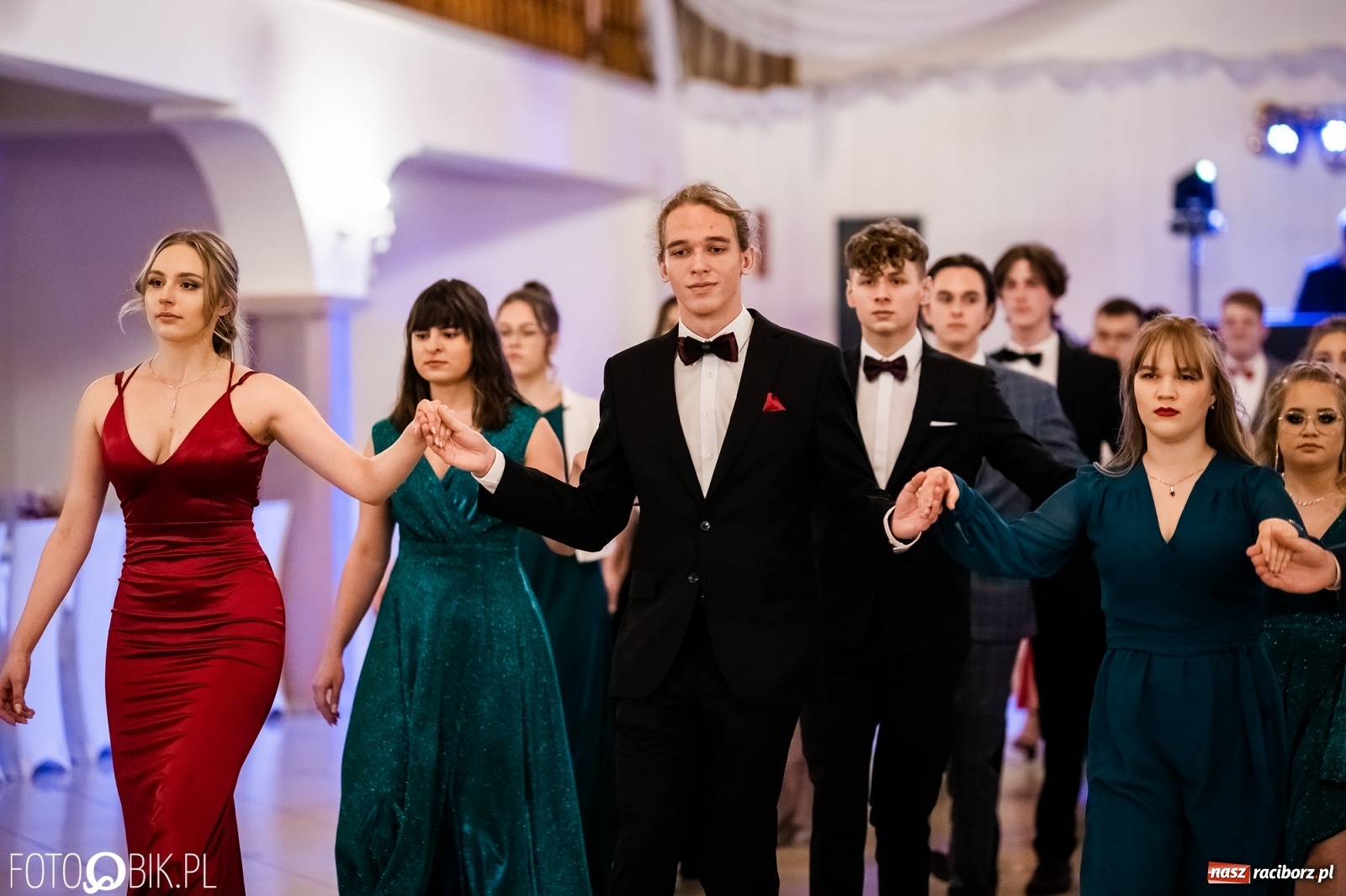 Zdjęcie w galerii na portalu naszraciborz.pl: Studniówka II LO im. Adama Mickiewicza w Raciborzu [FOTO i WIDEO] wiadomości z regionu