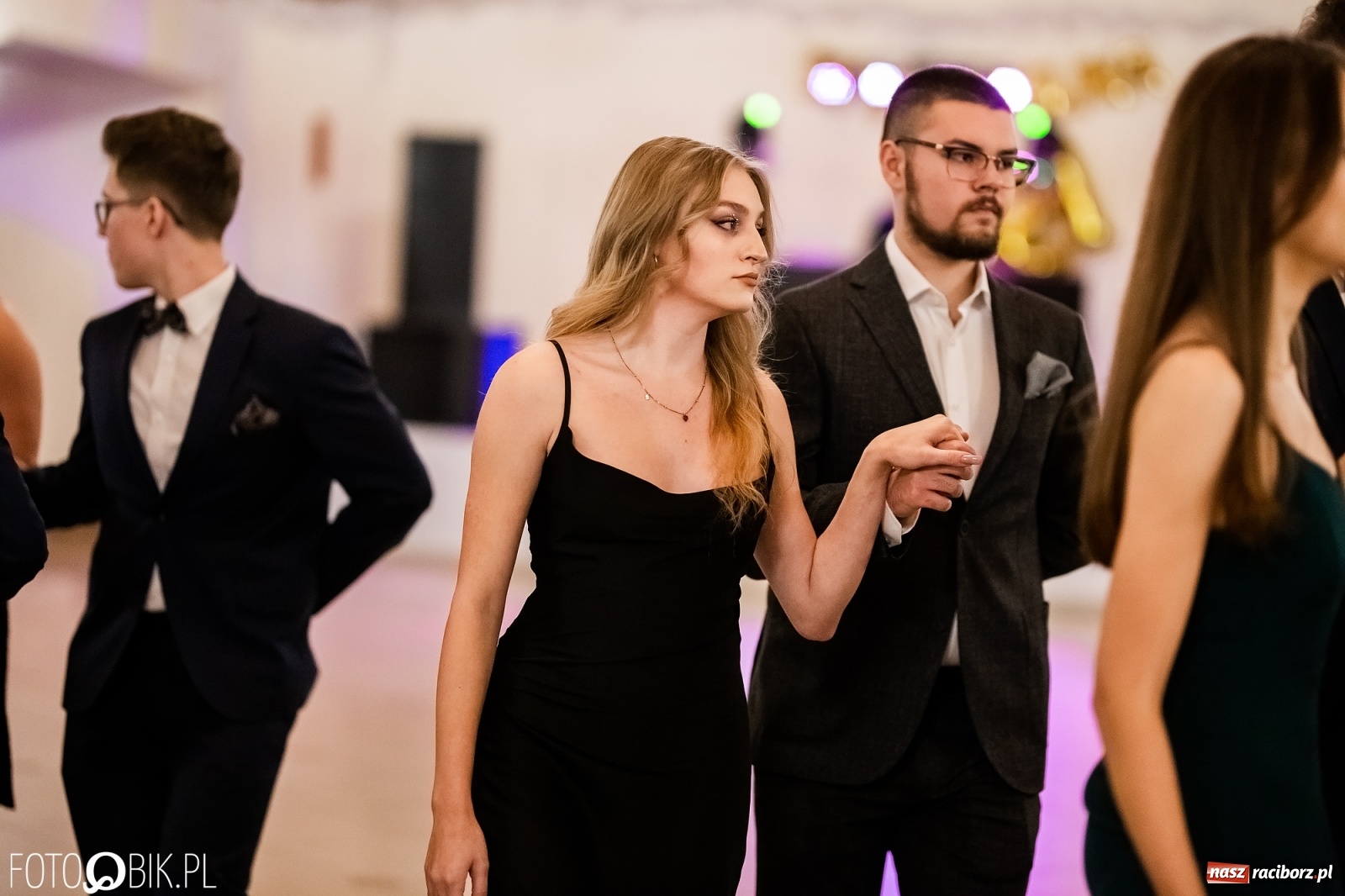 Zdjęcie w galerii na portalu naszraciborz.pl: Studniówka II LO im. Adama Mickiewicza w Raciborzu [FOTO i WIDEO] wiadomości z regionu