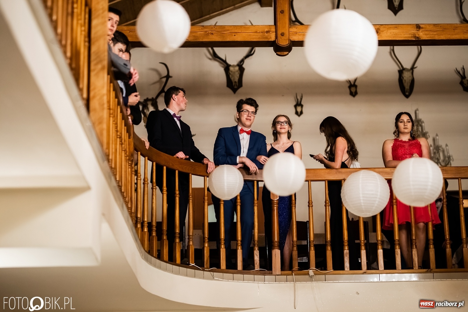 Zdjęcie w galerii na portalu naszraciborz.pl: Studniówka II LO im. Adama Mickiewicza w Raciborzu [FOTO i WIDEO] wiadomości z regionu