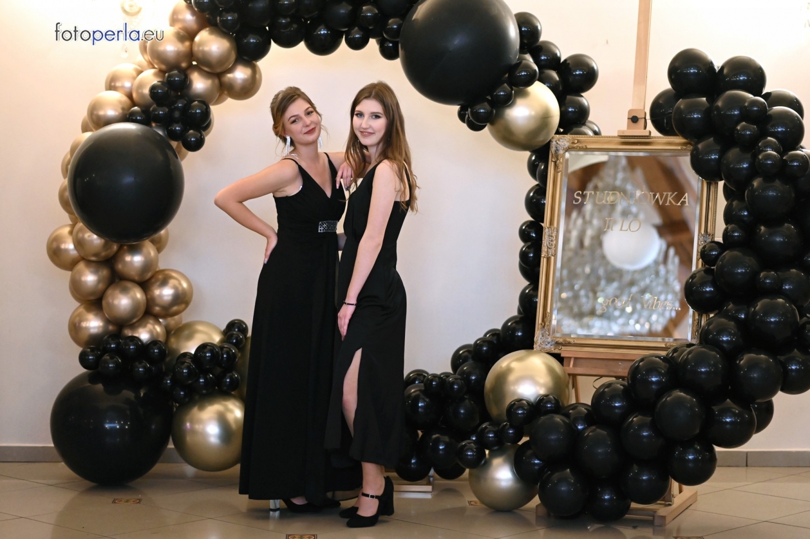 Zdjęcie w galerii na portalu naszraciborz.pl: To była niezapomniana noc. Studniówka II LO po polonezach wiadomości z regionu