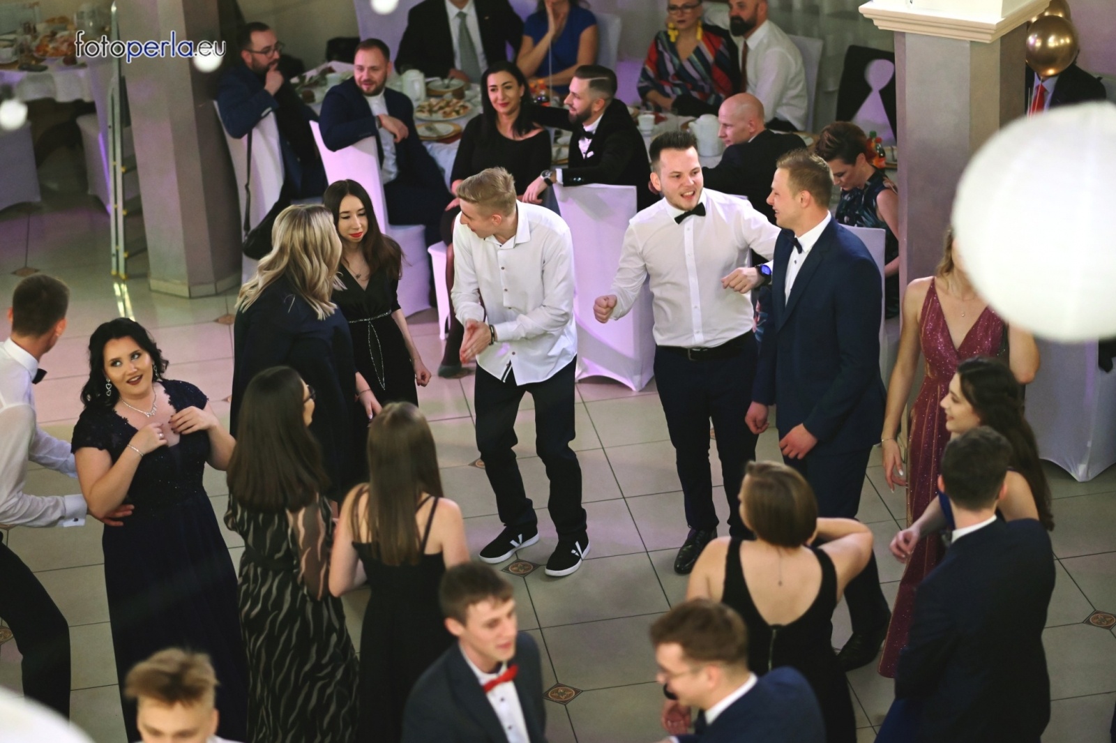 Zdjęcie w galerii na portalu naszraciborz.pl: To była niezapomniana noc. Studniówka II LO po polonezach wiadomości z regionu