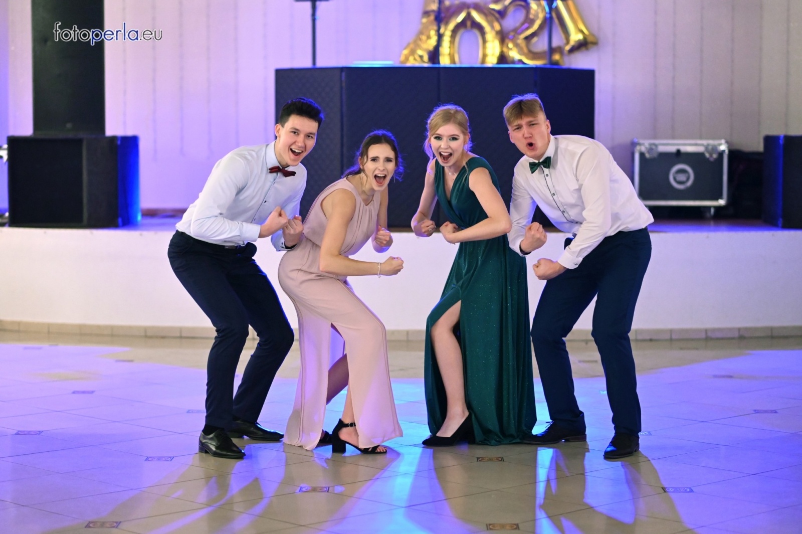 Zdjęcie w galerii na portalu naszraciborz.pl: To była niezapomniana noc. Studniówka II LO po polonezach wiadomości z regionu