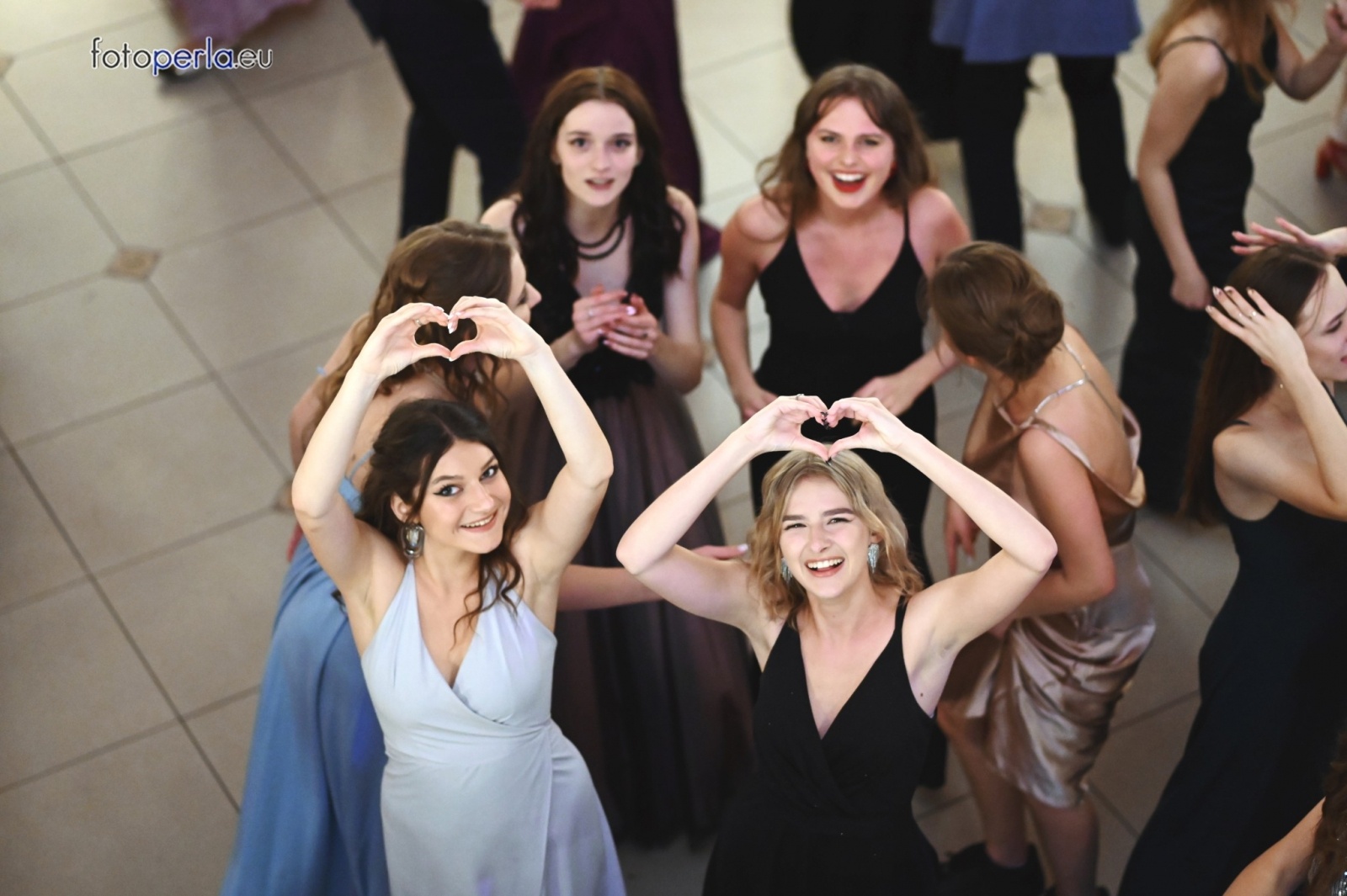 Zdjęcie w galerii na portalu naszraciborz.pl: To była niezapomniana noc. Studniówka II LO po polonezach wiadomości z regionu