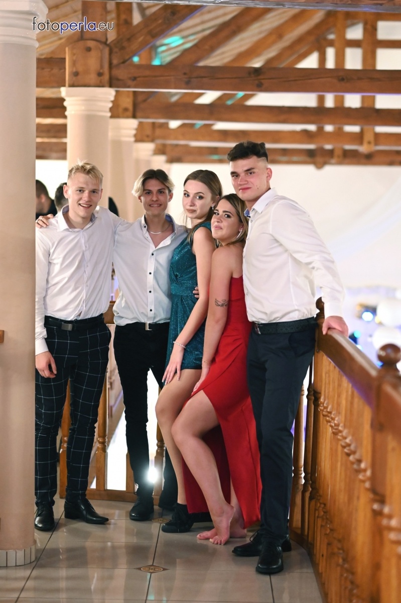 Zdjęcie w galerii na portalu naszraciborz.pl: To była niezapomniana noc. Studniówka II LO po polonezach wiadomości z regionu