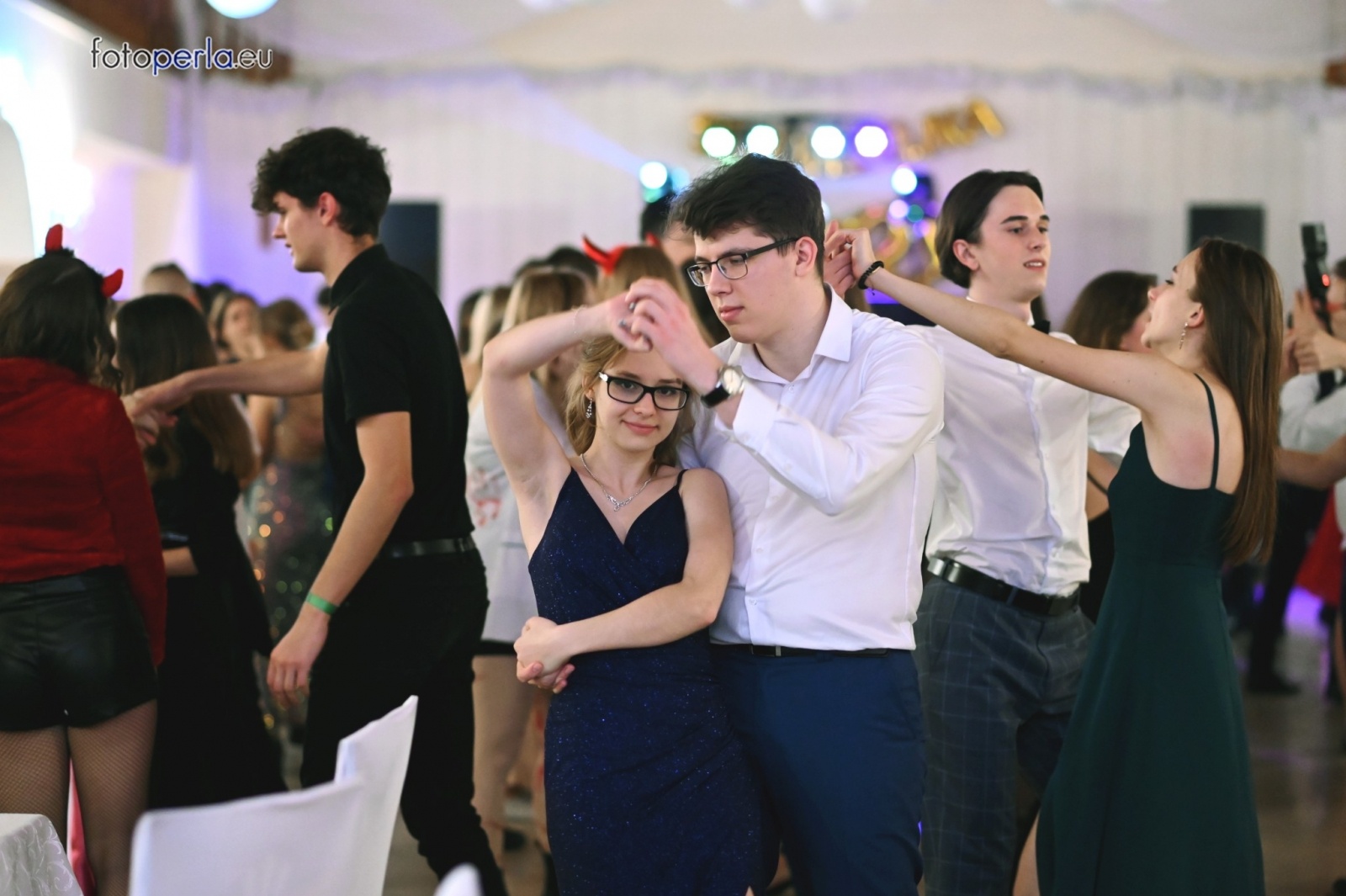 Zdjęcie w galerii na portalu naszraciborz.pl: To była niezapomniana noc. Studniówka II LO po polonezach wiadomości z regionu