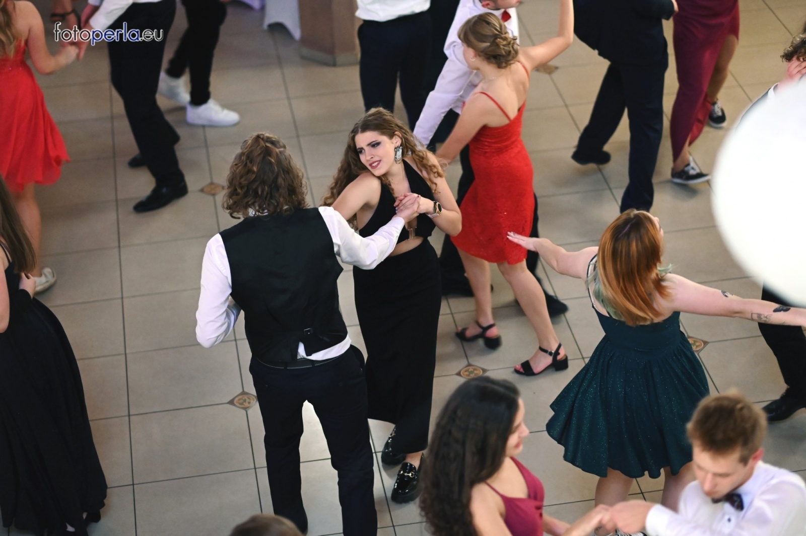 Zdjęcie w galerii na portalu naszraciborz.pl: To była niezapomniana noc. Studniówka II LO po polonezach wiadomości z regionu