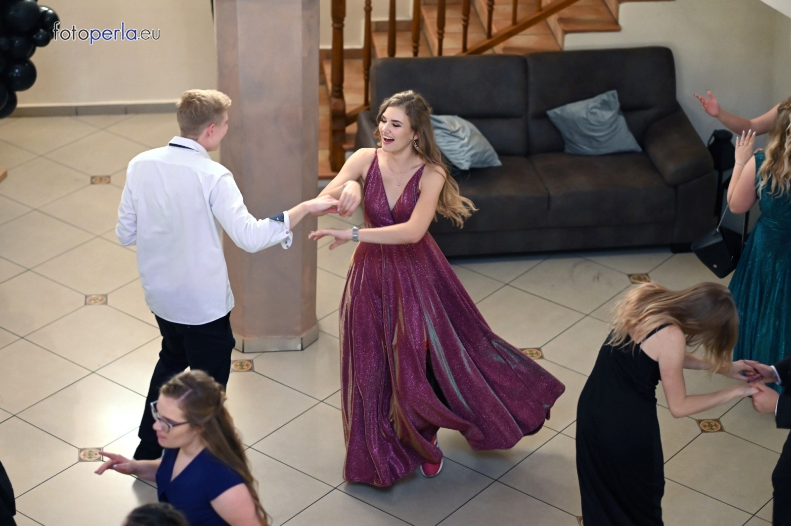 Zdjęcie w galerii na portalu naszraciborz.pl: To była niezapomniana noc. Studniówka II LO po polonezach wiadomości z regionu