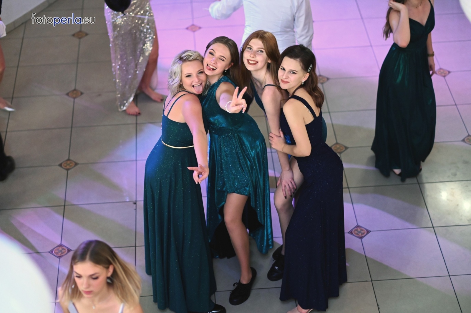 Zdjęcie w galerii na portalu naszraciborz.pl: To była niezapomniana noc. Studniówka II LO po polonezach wiadomości z regionu