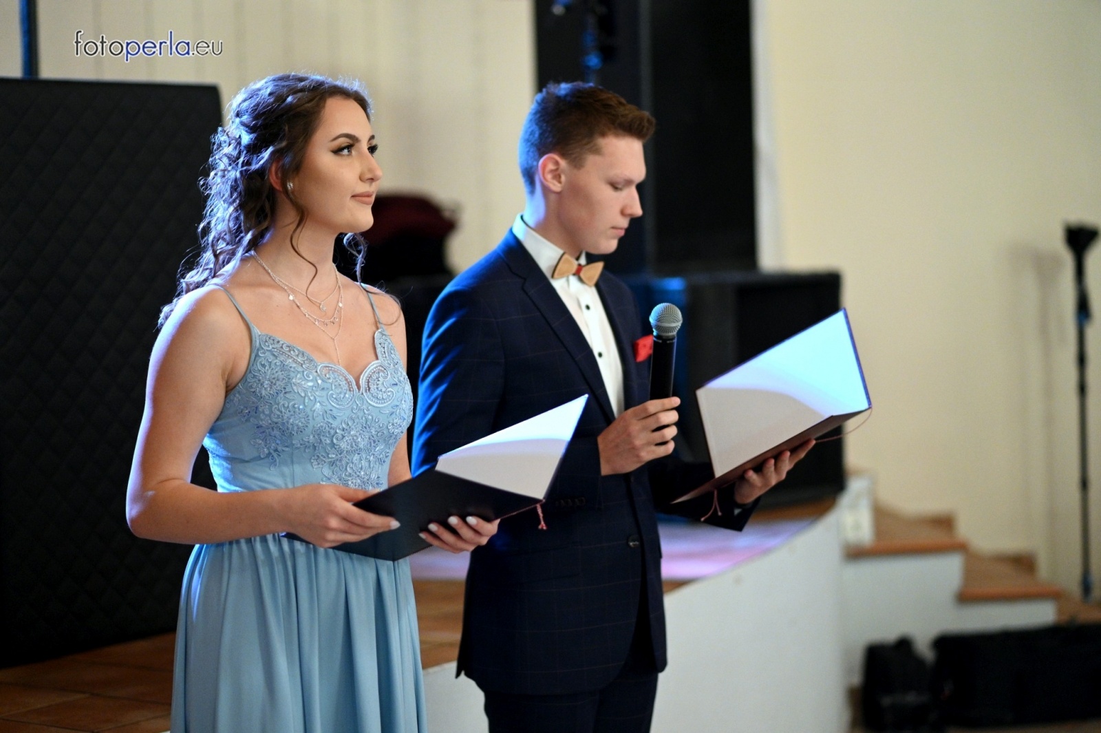 Zdjęcie w galerii na portalu naszraciborz.pl: To była niezapomniana noc. Studniówka II LO po polonezach wiadomości z regionu