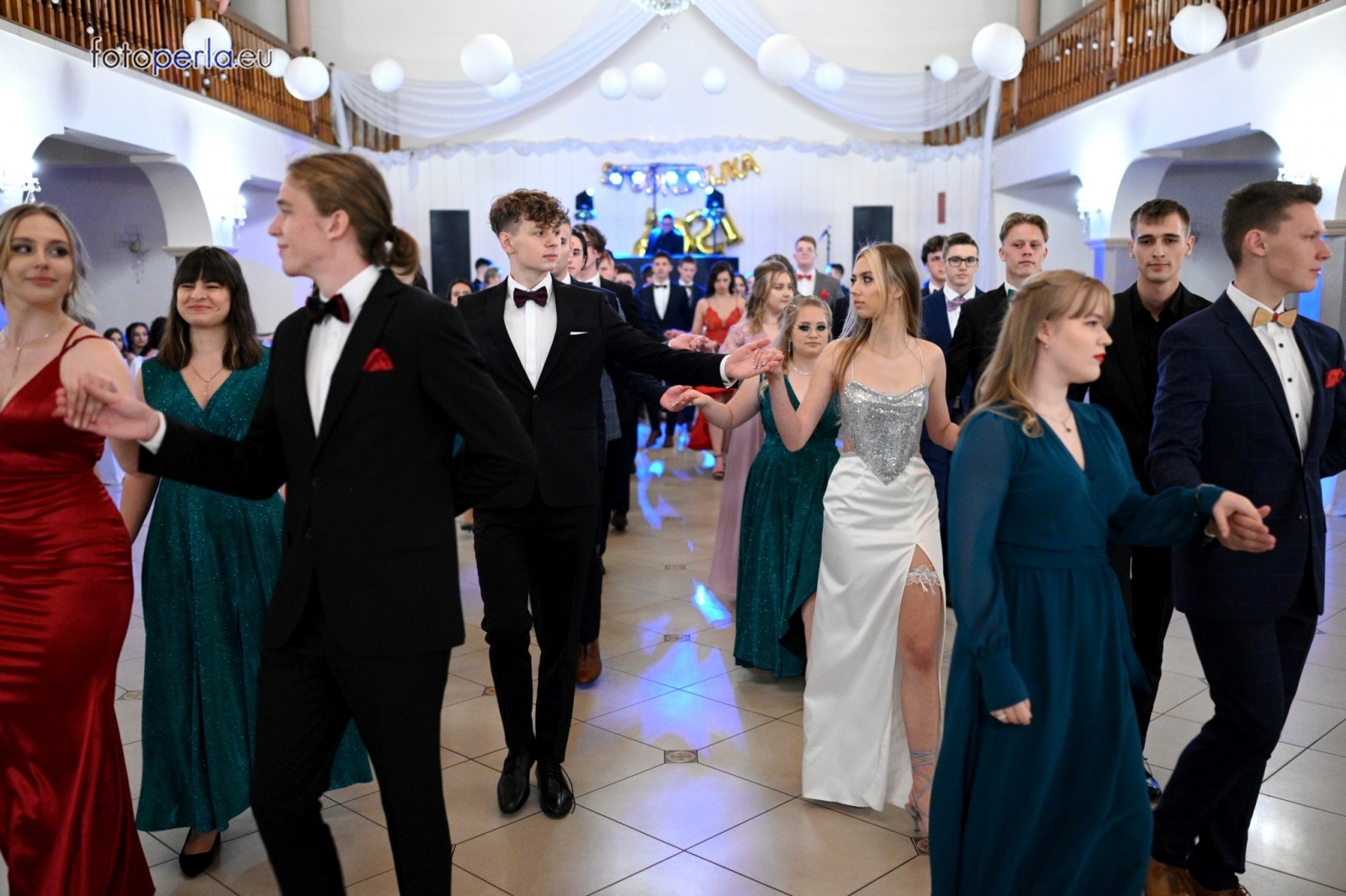 Zdjęcie w galerii na portalu naszraciborz.pl: To była niezapomniana noc. Studniówka II LO po polonezach wiadomości z regionu