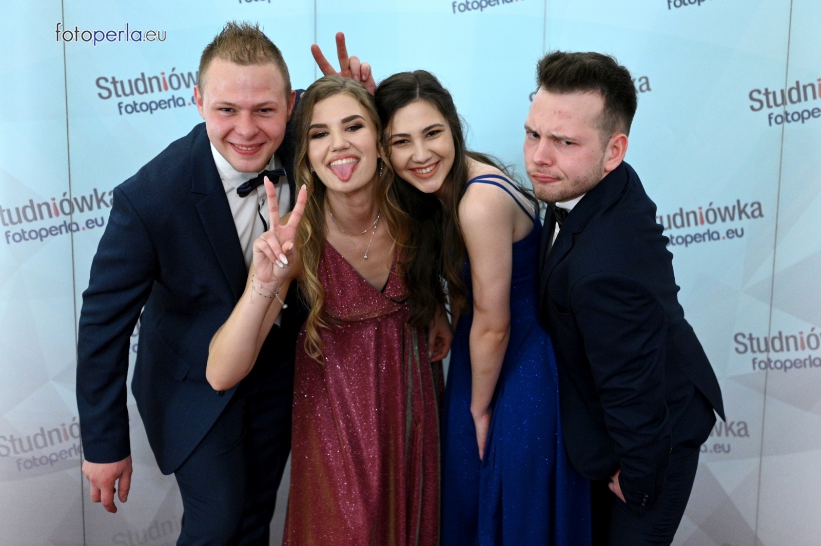 Zdjęcie w galerii na portalu naszraciborz.pl: To była niezapomniana noc. Studniówka II LO po polonezach wiadomości z regionu