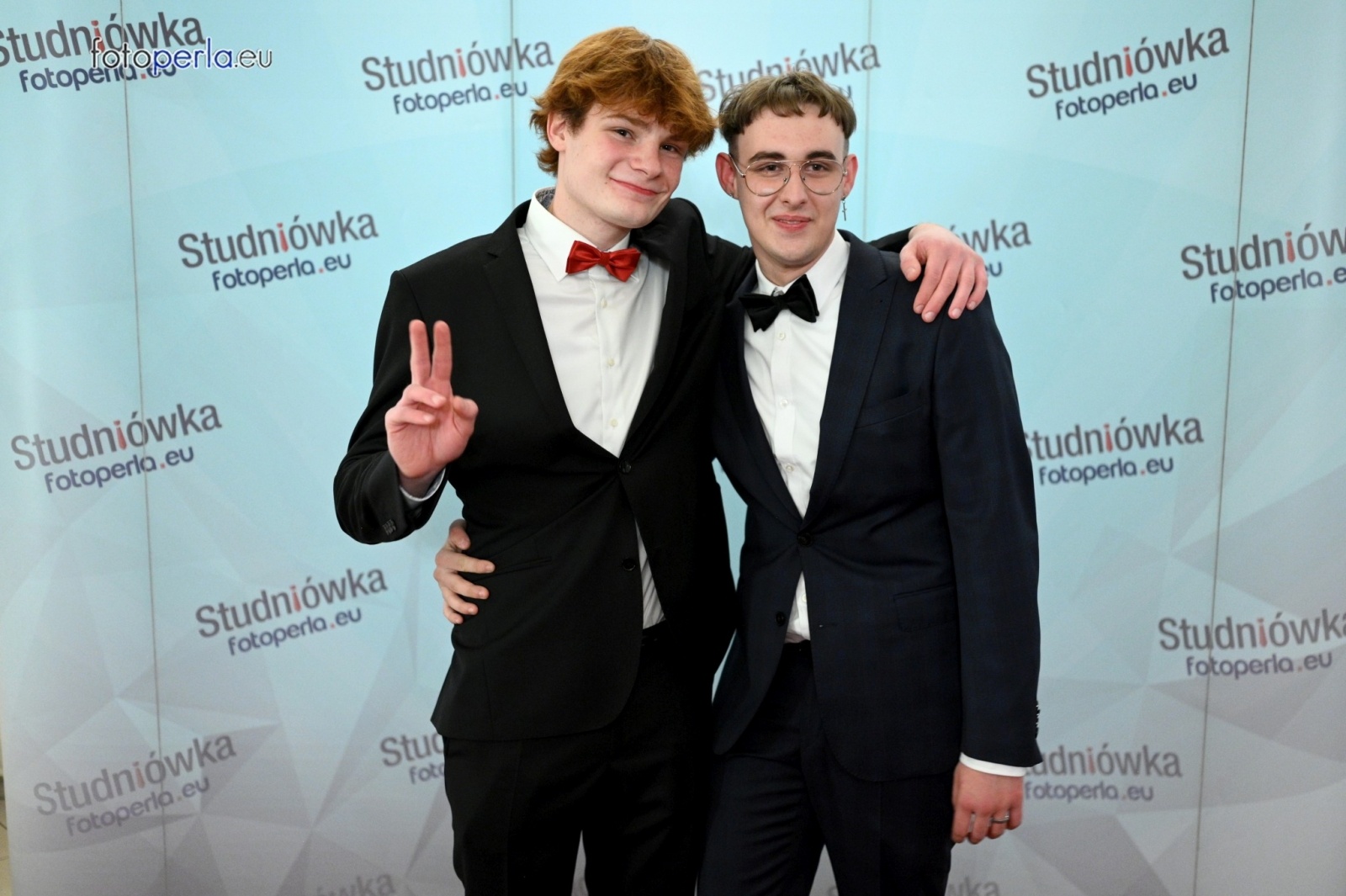 Zdjęcie w galerii na portalu naszraciborz.pl: To była niezapomniana noc. Studniówka II LO po polonezach wiadomości z regionu