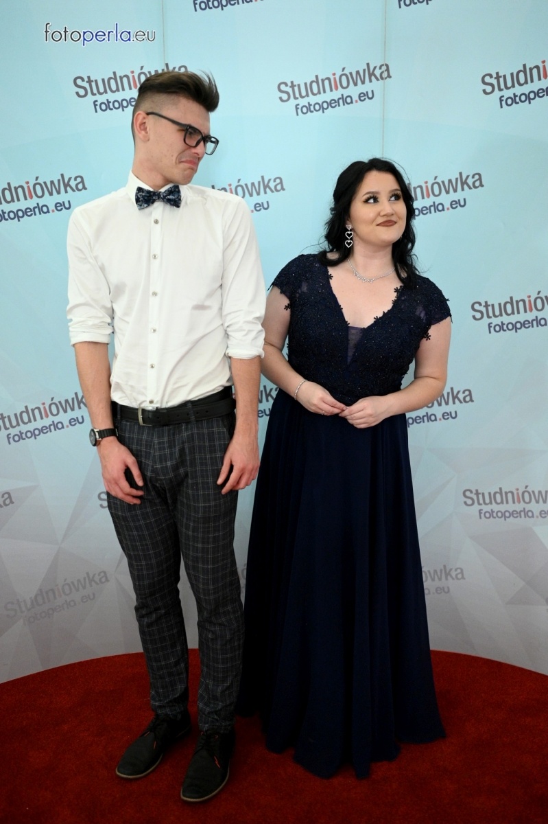 Zdjęcie w galerii na portalu naszraciborz.pl: To była niezapomniana noc. Studniówka II LO po polonezach wiadomości z regionu