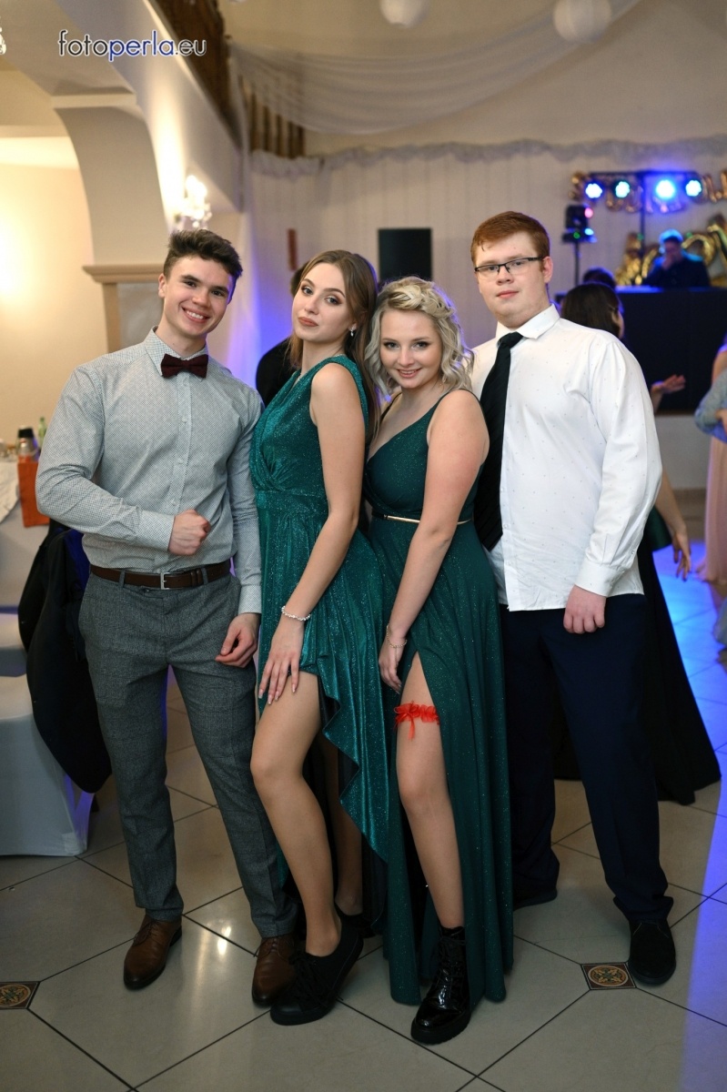 Zdjęcie w galerii na portalu naszraciborz.pl: To była niezapomniana noc. Studniówka II LO po polonezach wiadomości z regionu