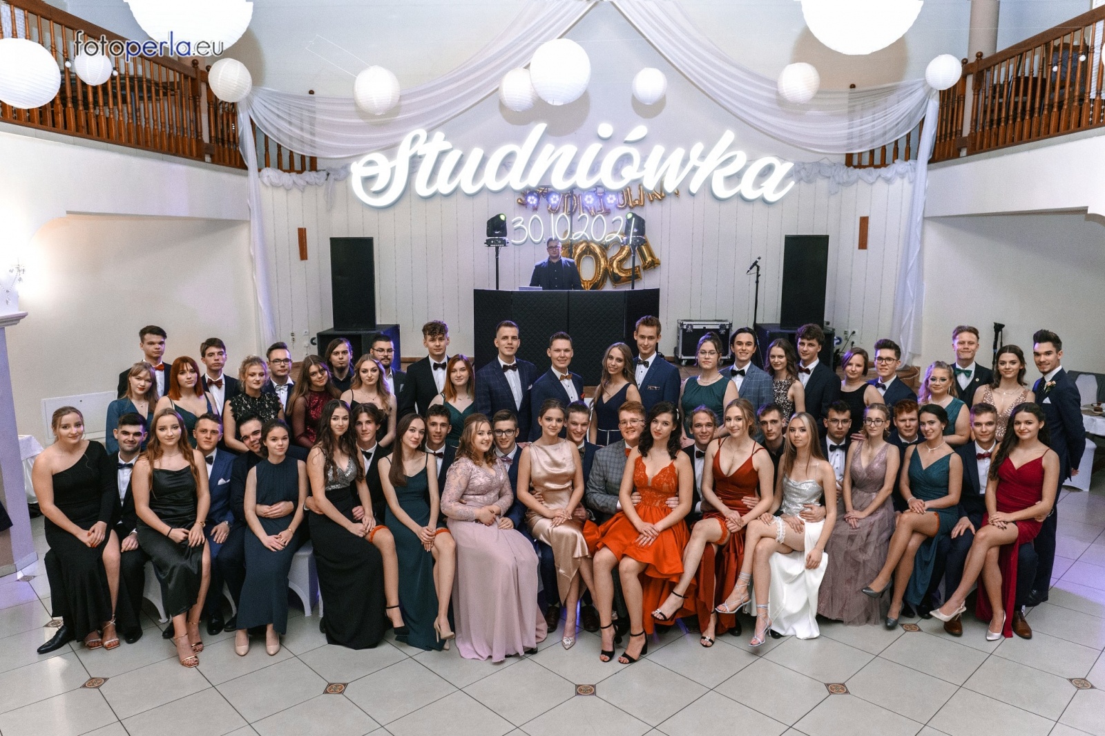 Zdjęcie w galerii na portalu naszraciborz.pl: To była niezapomniana noc. Studniówka II LO po polonezach wiadomości z regionu