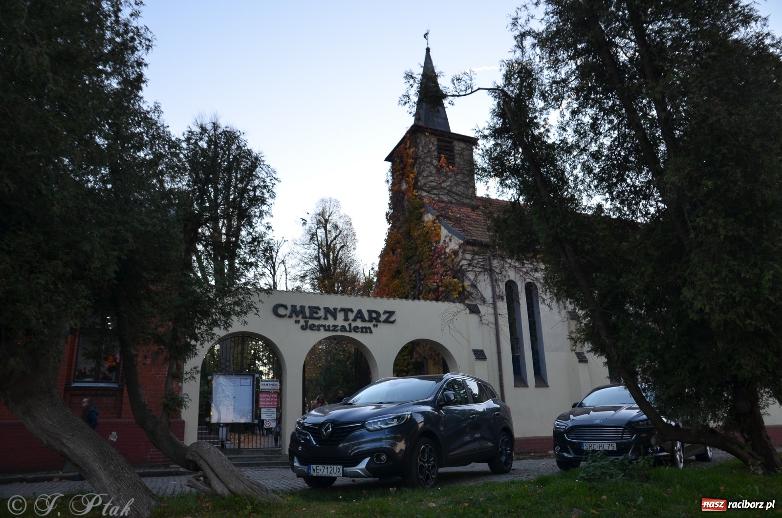 Zdjęcie w galerii na portalu naszraciborz.pl: Jeruzalem w wigilię Wszystkich Świętych. 1 listopada Ocicka przy cmentarzu będzie zamknięta wiadomości z regionu