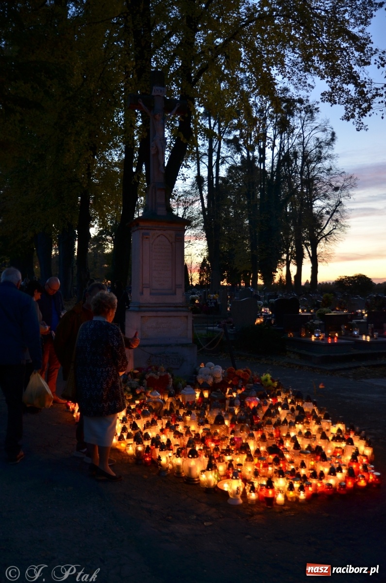 Zdjęcie w galerii na portalu naszraciborz.pl: Jeruzalem w wigilię Wszystkich Świętych. 1 listopada Ocicka przy cmentarzu będzie zamknięta wiadomości z regionu