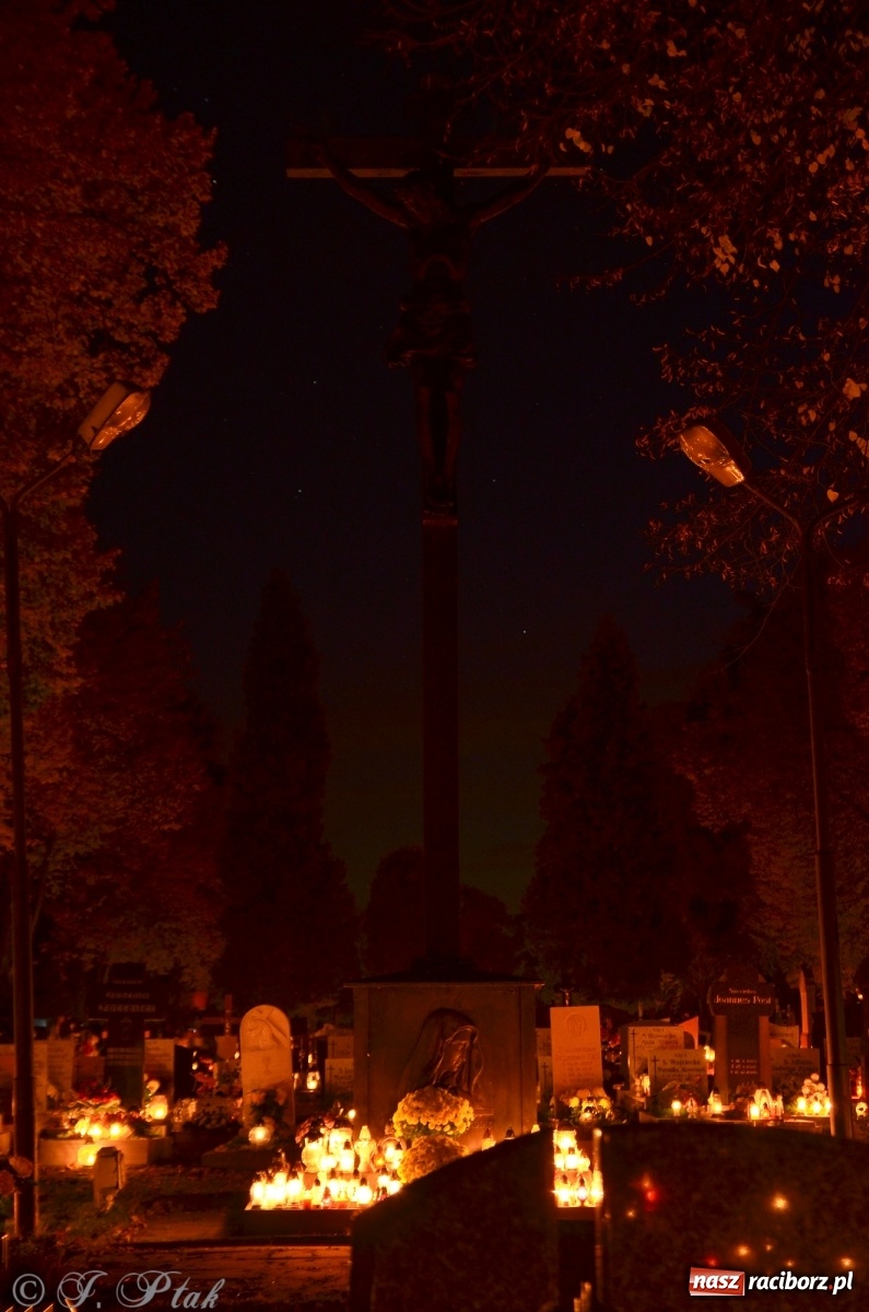 Zdjęcie w galerii na portalu naszraciborz.pl: Jeruzalem w wigilię Wszystkich Świętych. 1 listopada Ocicka przy cmentarzu będzie zamknięta wiadomości z regionu