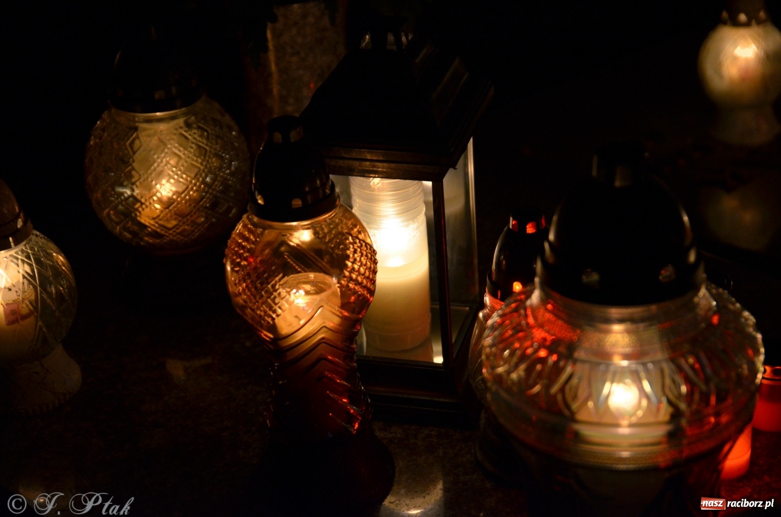 Zdjęcie w galerii na portalu naszraciborz.pl: Jeruzalem w wigilię Wszystkich Świętych. 1 listopada Ocicka przy cmentarzu będzie zamknięta wiadomości z regionu