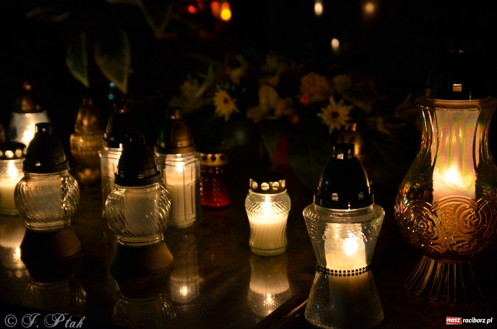 Zdjęcie w galerii na portalu naszraciborz.pl: Jeruzalem w wigilię Wszystkich Świętych. 1 listopada Ocicka przy cmentarzu będzie zamknięta wiadomości z regionu