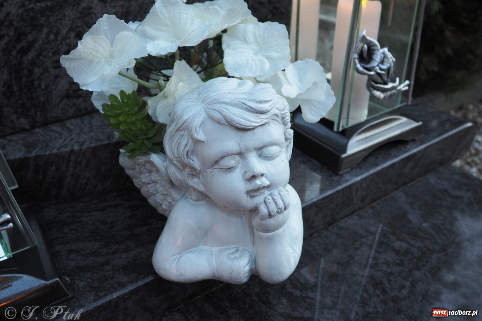 Zdjęcie w galerii na portalu naszraciborz.pl: Jeruzalem w wigilię Wszystkich Świętych. 1 listopada Ocicka przy cmentarzu będzie zamknięta wiadomości z regionu