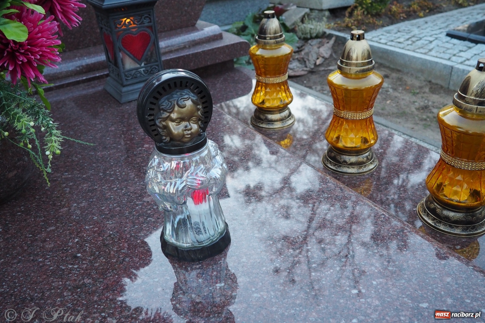 Zdjęcie w galerii na portalu naszraciborz.pl: Jeruzalem w wigilię Wszystkich Świętych. 1 listopada Ocicka przy cmentarzu będzie zamknięta wiadomości z regionu