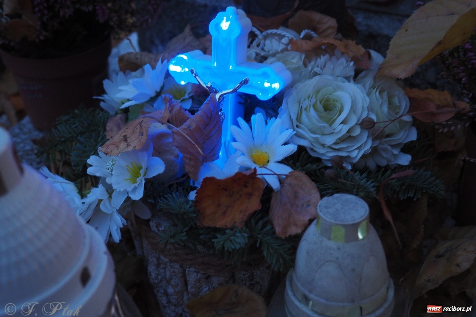 Zdjęcie w galerii na portalu naszraciborz.pl: Jeruzalem w wigilię Wszystkich Świętych. 1 listopada Ocicka przy cmentarzu będzie zamknięta wiadomości z regionu