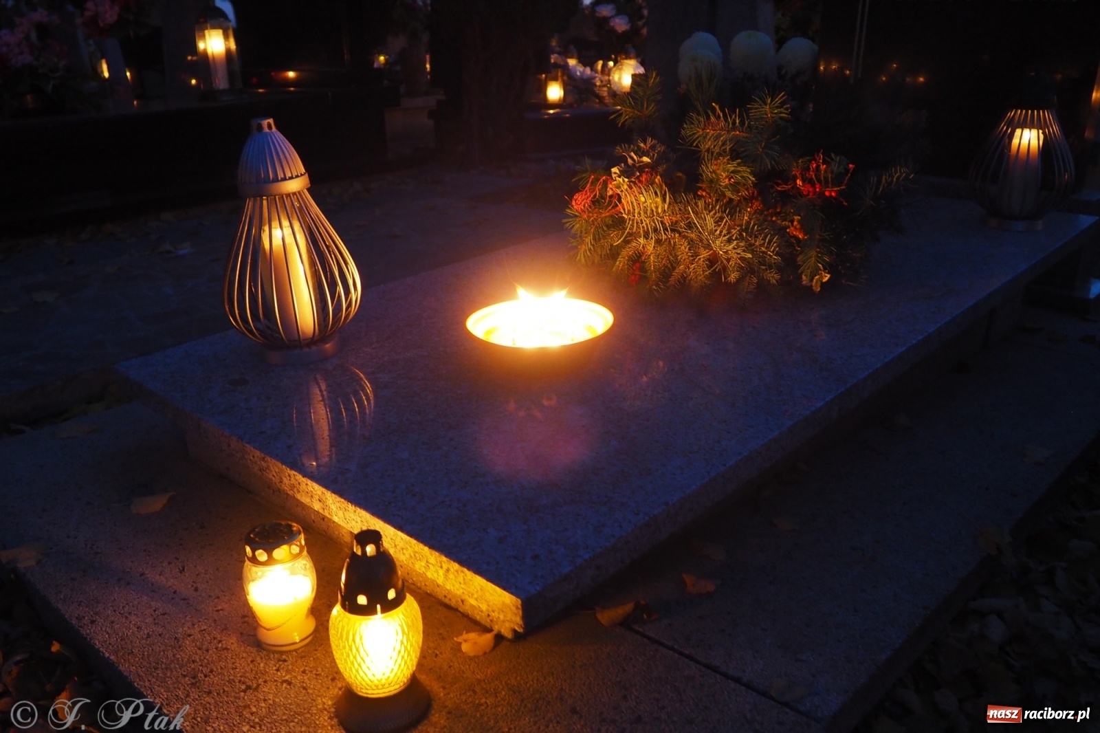 Zdjęcie w galerii na portalu naszraciborz.pl: Jeruzalem w wigilię Wszystkich Świętych. 1 listopada Ocicka przy cmentarzu będzie zamknięta wiadomości z regionu