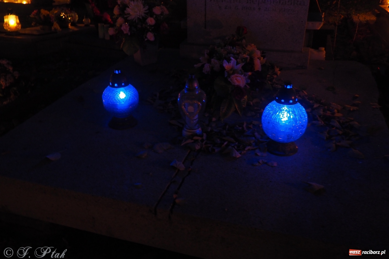 Zdjęcie w galerii na portalu naszraciborz.pl: Jeruzalem w wigilię Wszystkich Świętych. 1 listopada Ocicka przy cmentarzu będzie zamknięta wiadomości z regionu