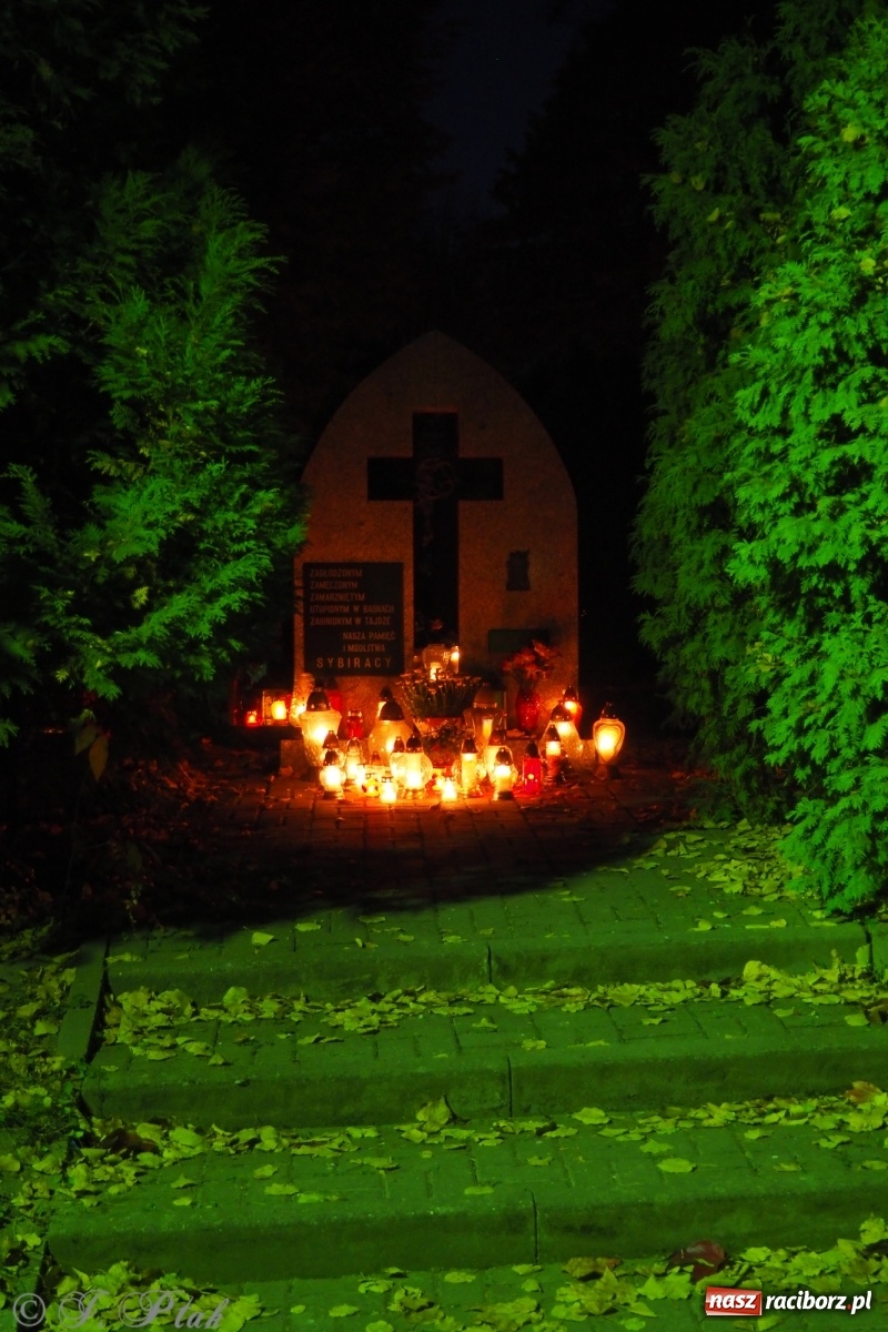 Zdjęcie w galerii na portalu naszraciborz.pl: Jeruzalem w wigilię Wszystkich Świętych. 1 listopada Ocicka przy cmentarzu będzie zamknięta wiadomości z regionu