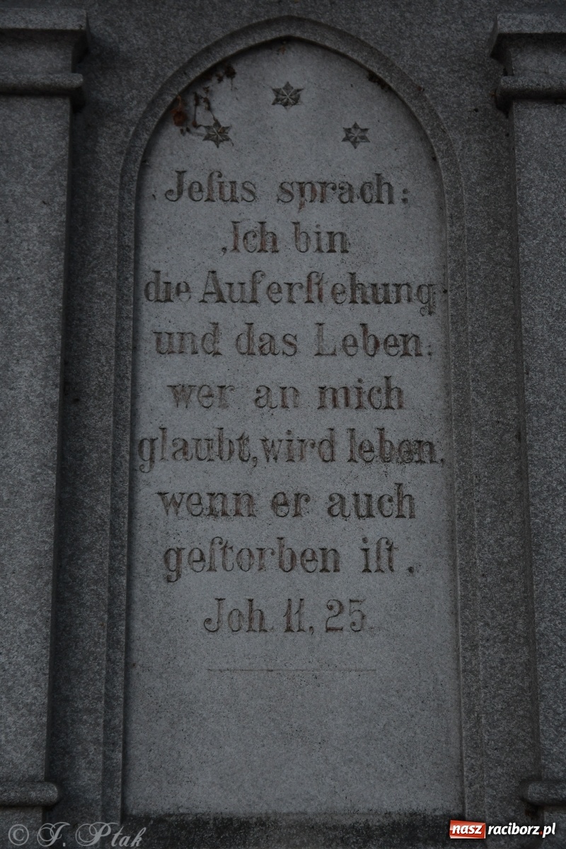 Zdjęcie w galerii na portalu naszraciborz.pl: Procesja na Wszystkich Świętych na cmentarzu Jeruzalem [WIDEO] wiadomości z regionu
