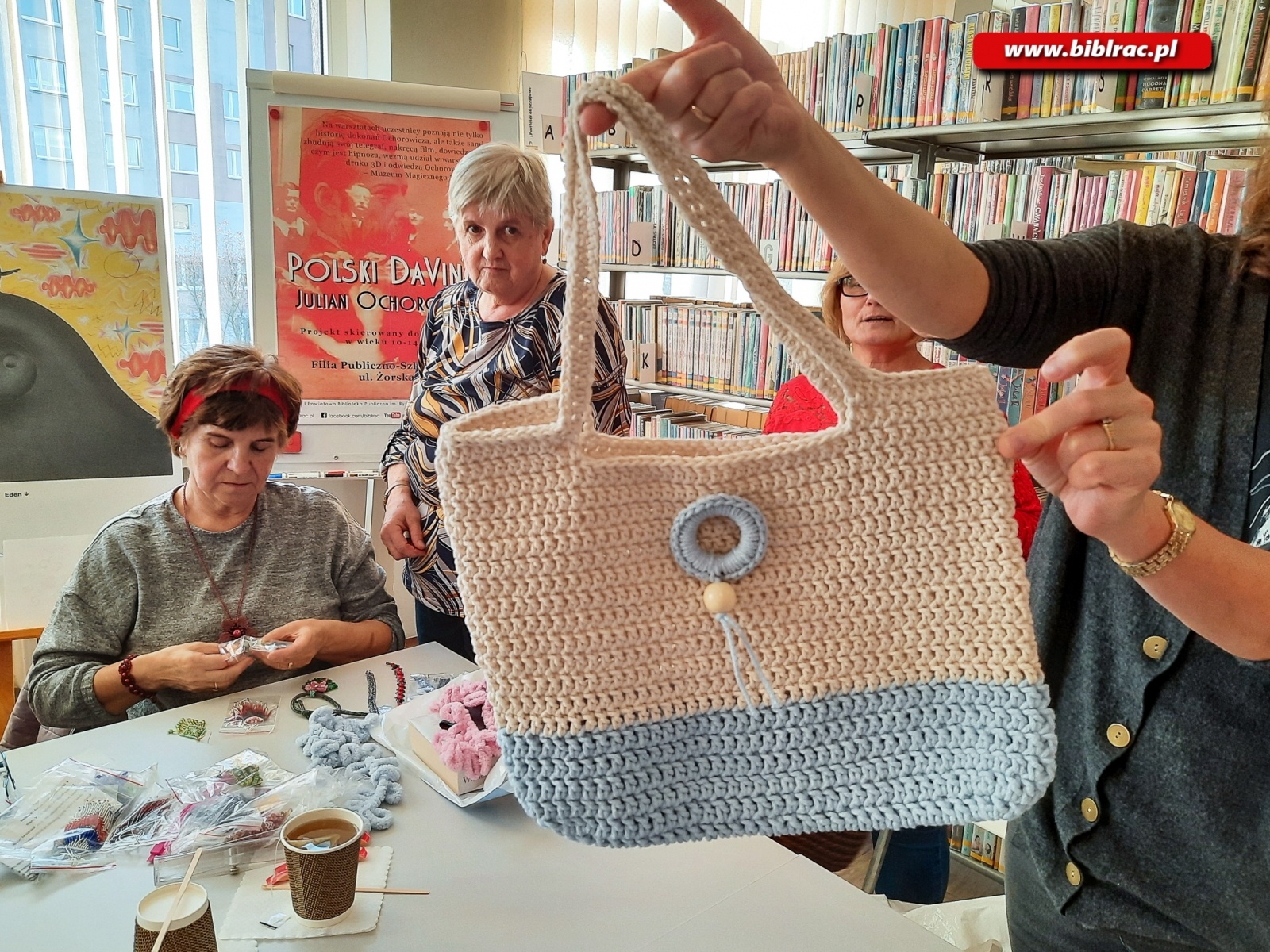 Zdjęcie w galerii na portalu naszraciborz.pl: Czytelniczki biblioteki pochwaliły się swoimi rękodziełami wiadomości z regionu