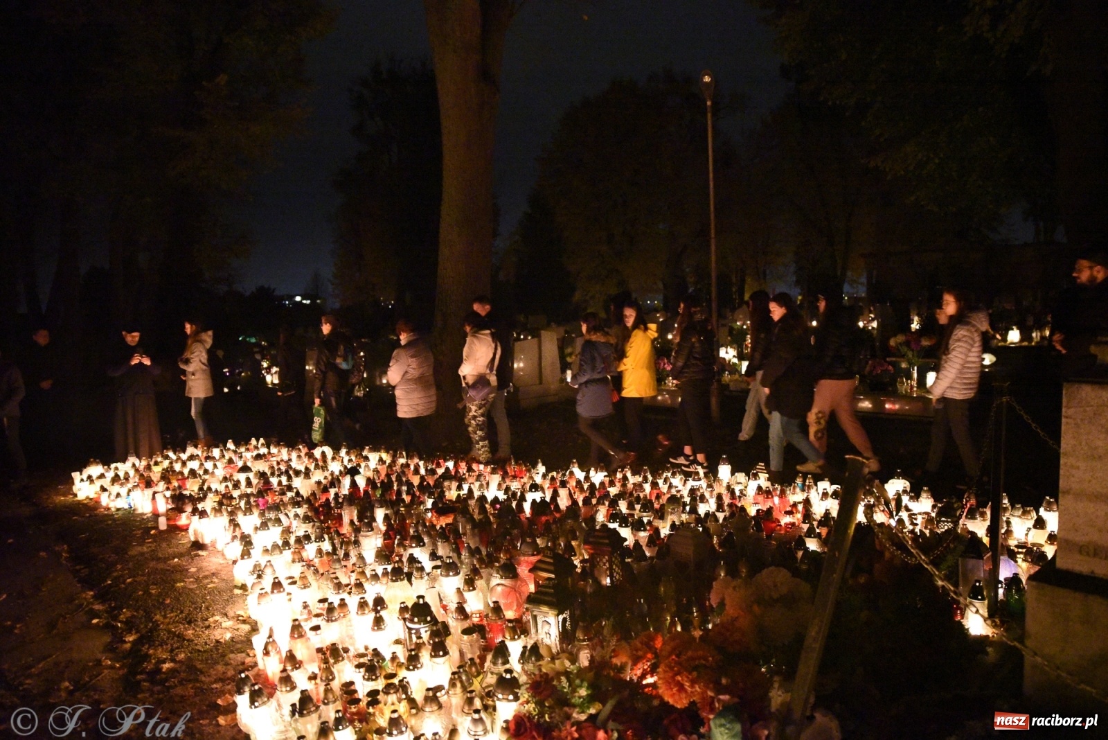 Zdjęcie w galerii na portalu naszraciborz.pl: Modlitwa młodych na raciborskim Jeruzalem wiadomości z regionu