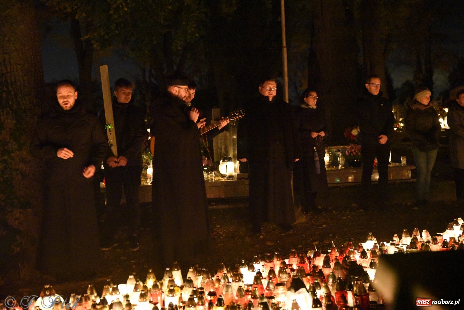 Zdjęcie w galerii na portalu naszraciborz.pl: Modlitwa młodych na raciborskim Jeruzalem wiadomości z regionu