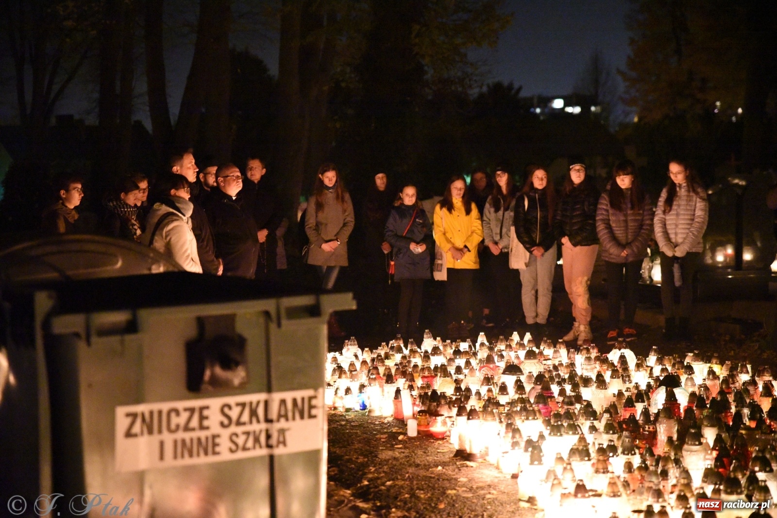 Zdjęcie w galerii na portalu naszraciborz.pl: Modlitwa młodych na raciborskim Jeruzalem wiadomości z regionu