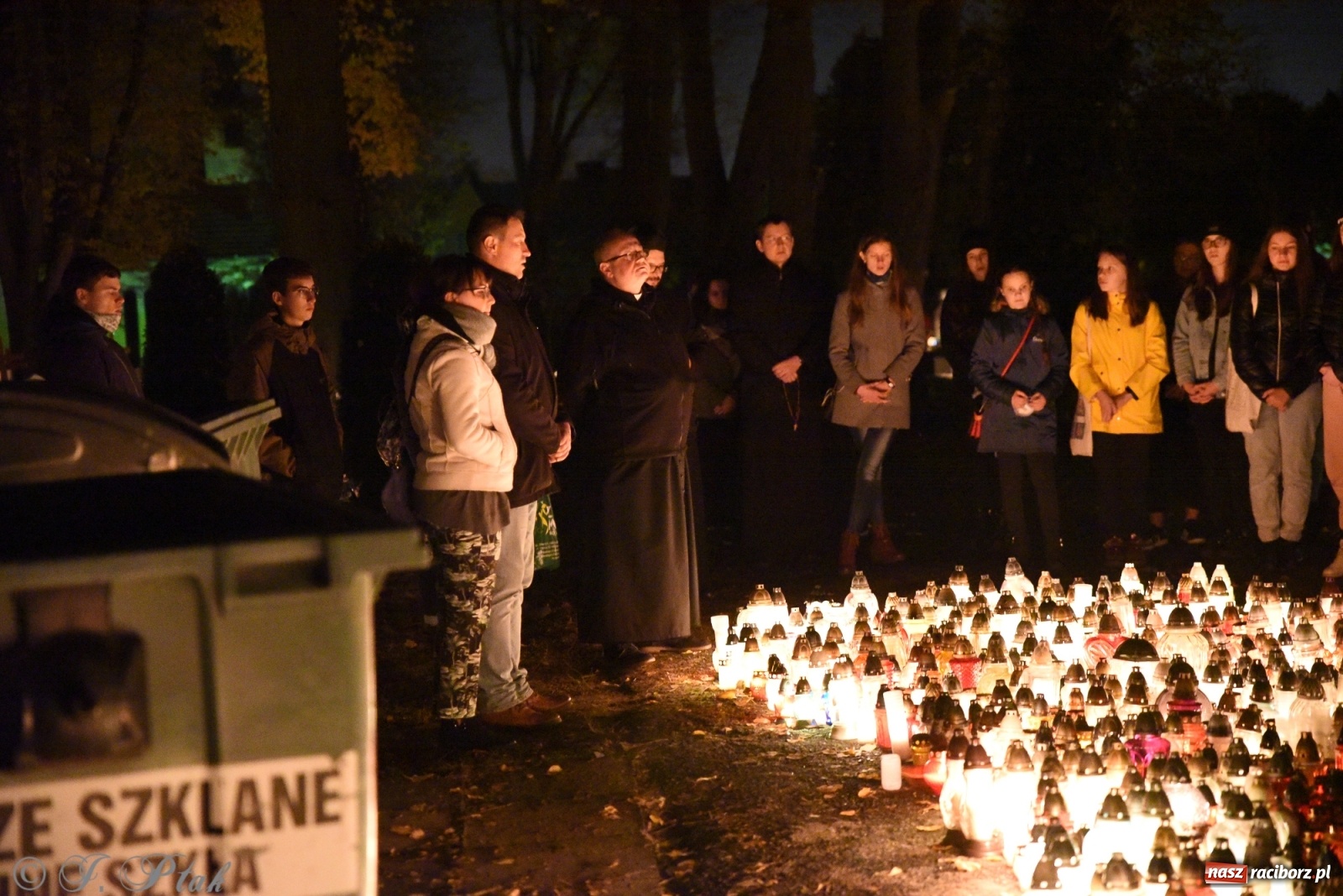 Zdjęcie w galerii na portalu naszraciborz.pl: Modlitwa młodych na raciborskim Jeruzalem wiadomości z regionu