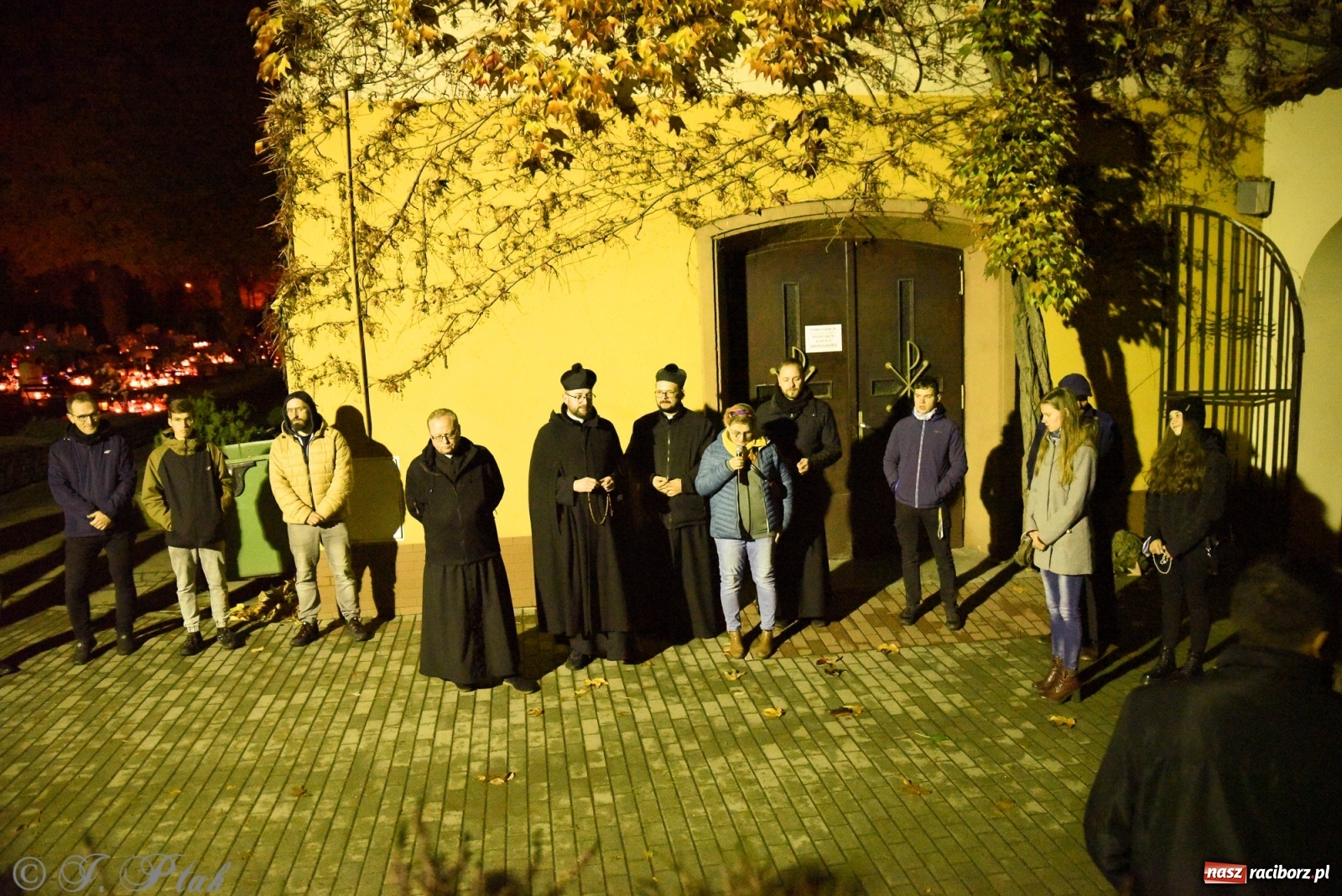 Zdjęcie w galerii na portalu naszraciborz.pl: Modlitwa młodych na raciborskim Jeruzalem wiadomości z regionu